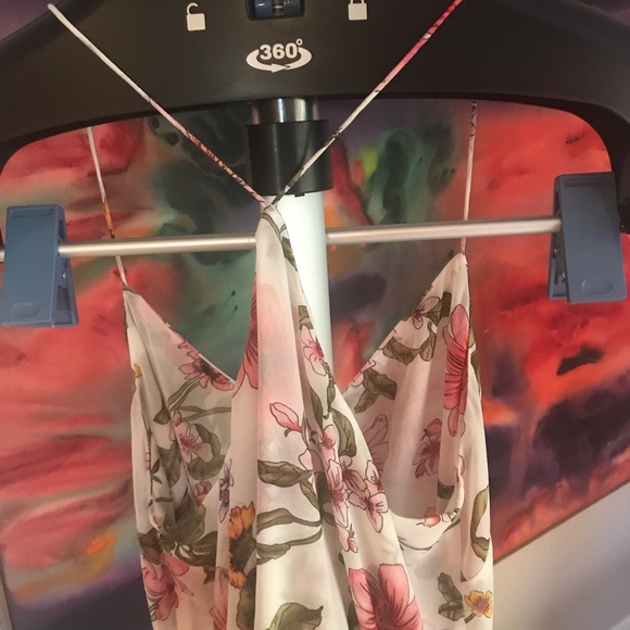 SOLD!!! Guess Flowers blouse built in cami says M runs S - Picture 17 of 17